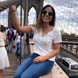 Meet your Posher, Laura